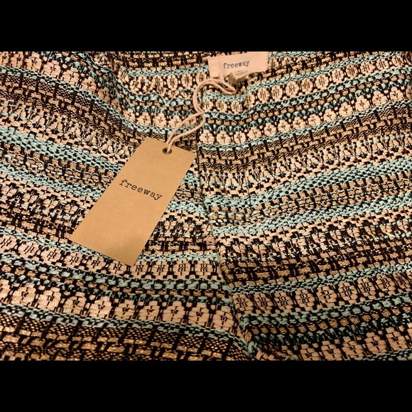 Freeway shorts NWT Size L - Picture 6 of 8